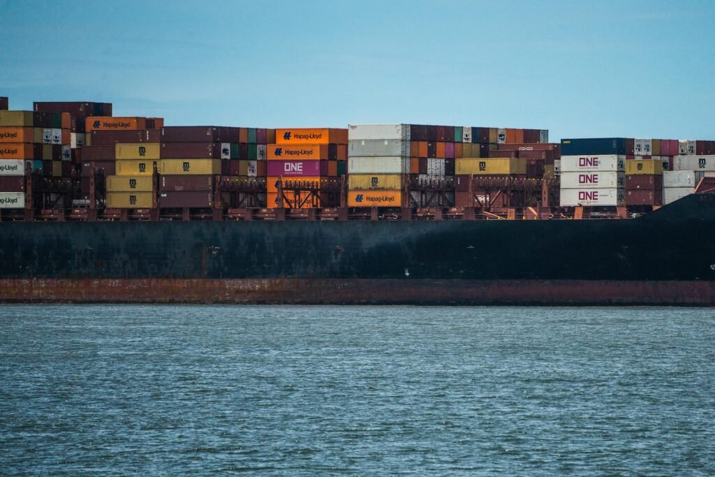 Perfume Shipment to the US: The Choice between General Trade and Double - Clearance with Tax - Included