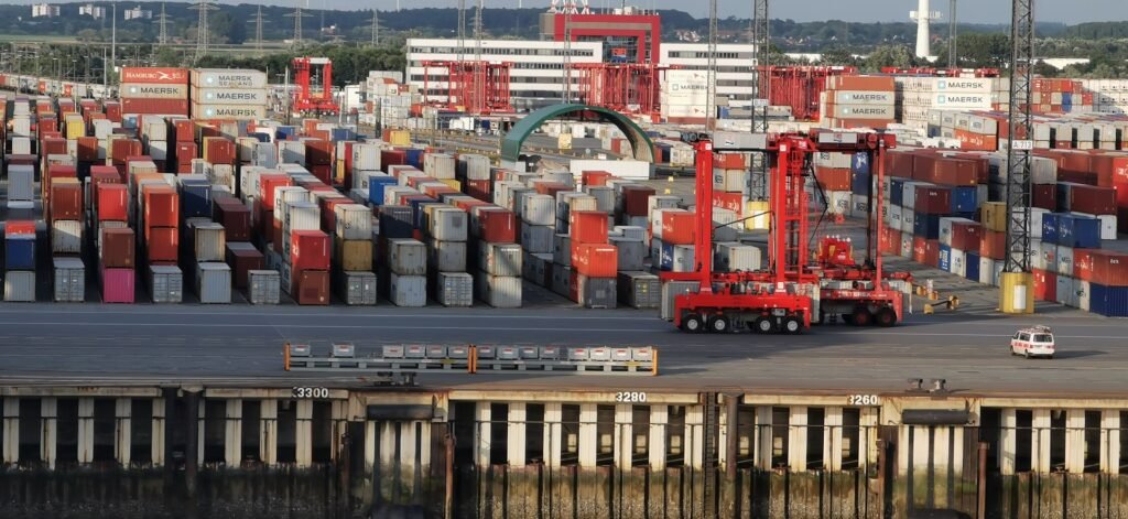 Furniture Shipping from China to the UK: Unveiling the Full - Process Tips from Disassembly, Packaging to LCL