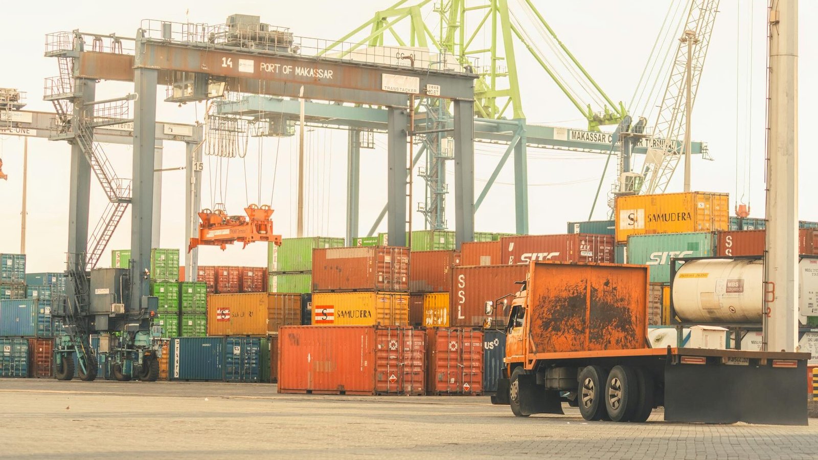 UK Vape Juice Sea Freight DDP: Step - by - Step Customs Cleared Process for Cross - Border Shipping