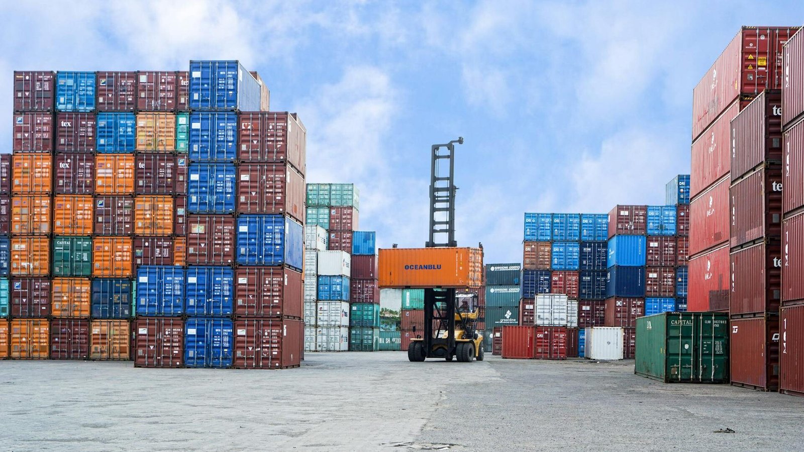 Freight Logistics: Bridging the Giants - Moving Goods from China to the USA
