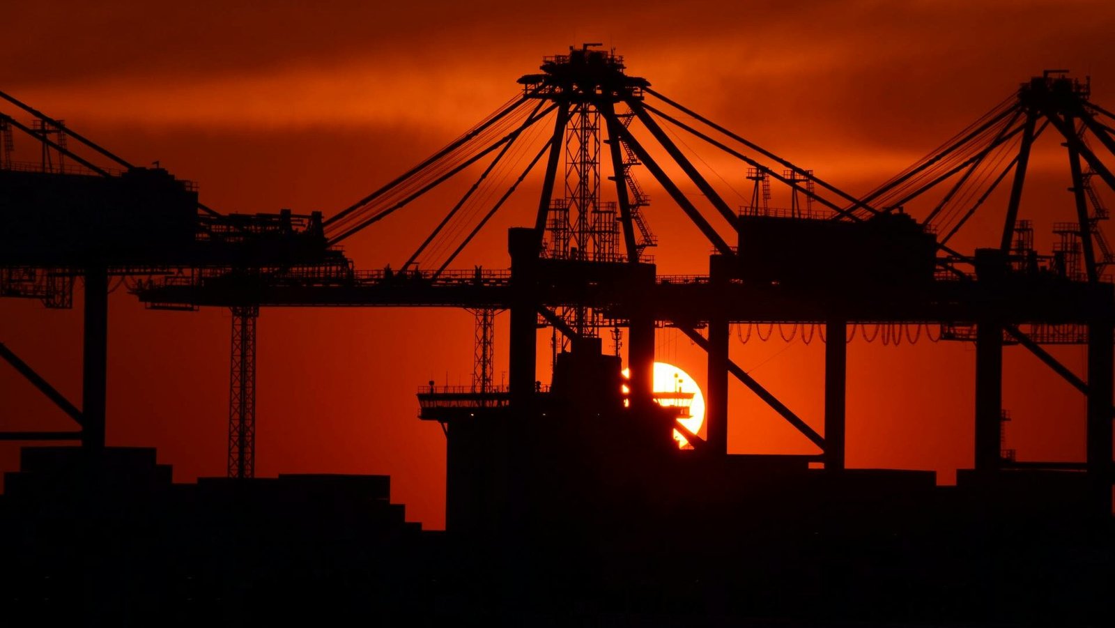 Gray Customs Clearance in Lithium Battery Transportation: A Shortcut or a Risky Path?