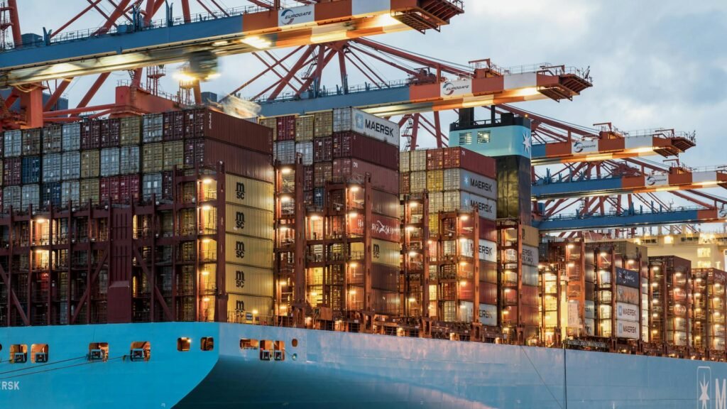 The Invisible Engine: A Beginner's Guide to How International Freight Moves the World