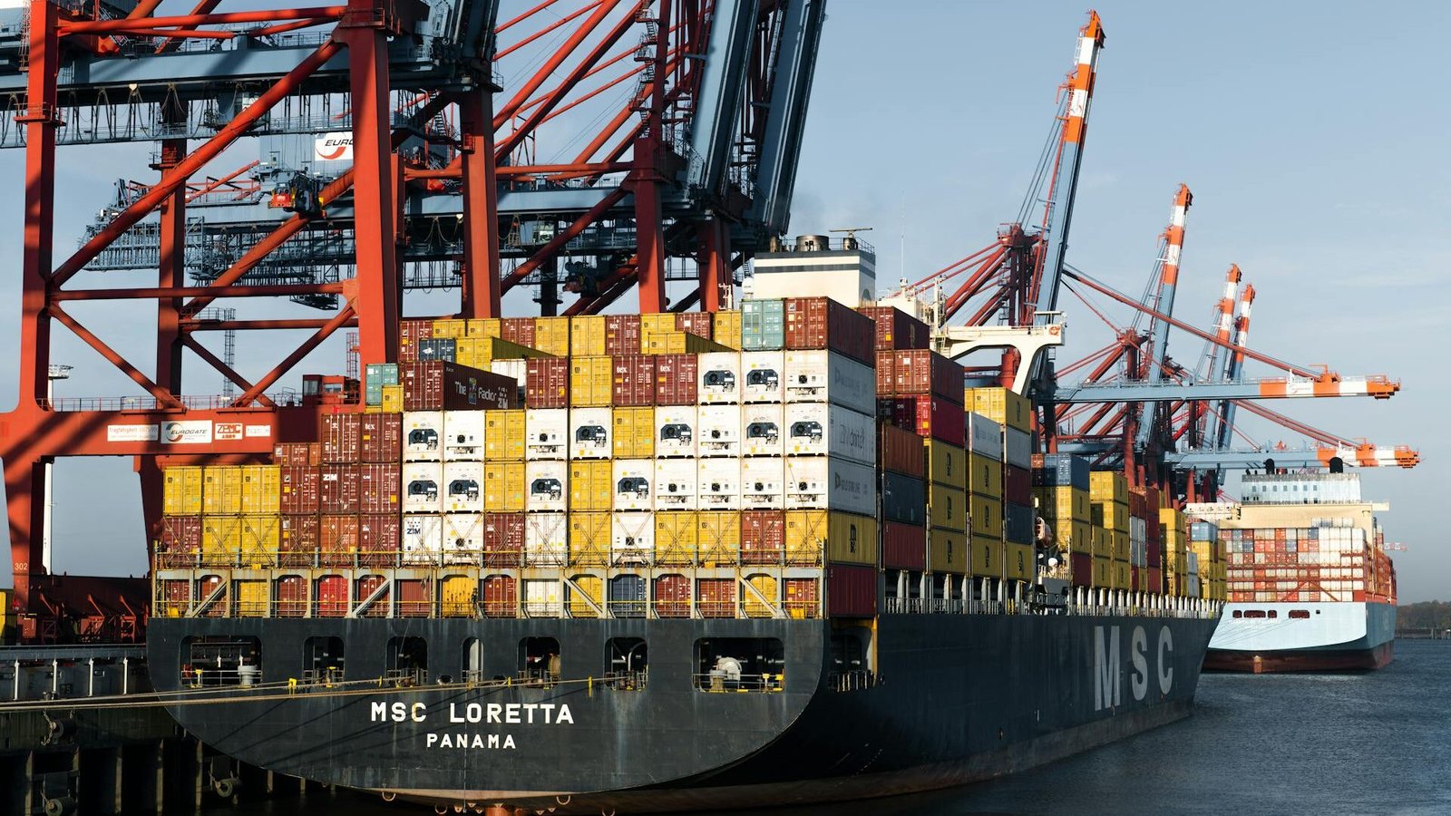 Shipping E - cigarette Liquid to the United States in 2025: A Comprehensive Analysis of Sea Freight and Air Freight