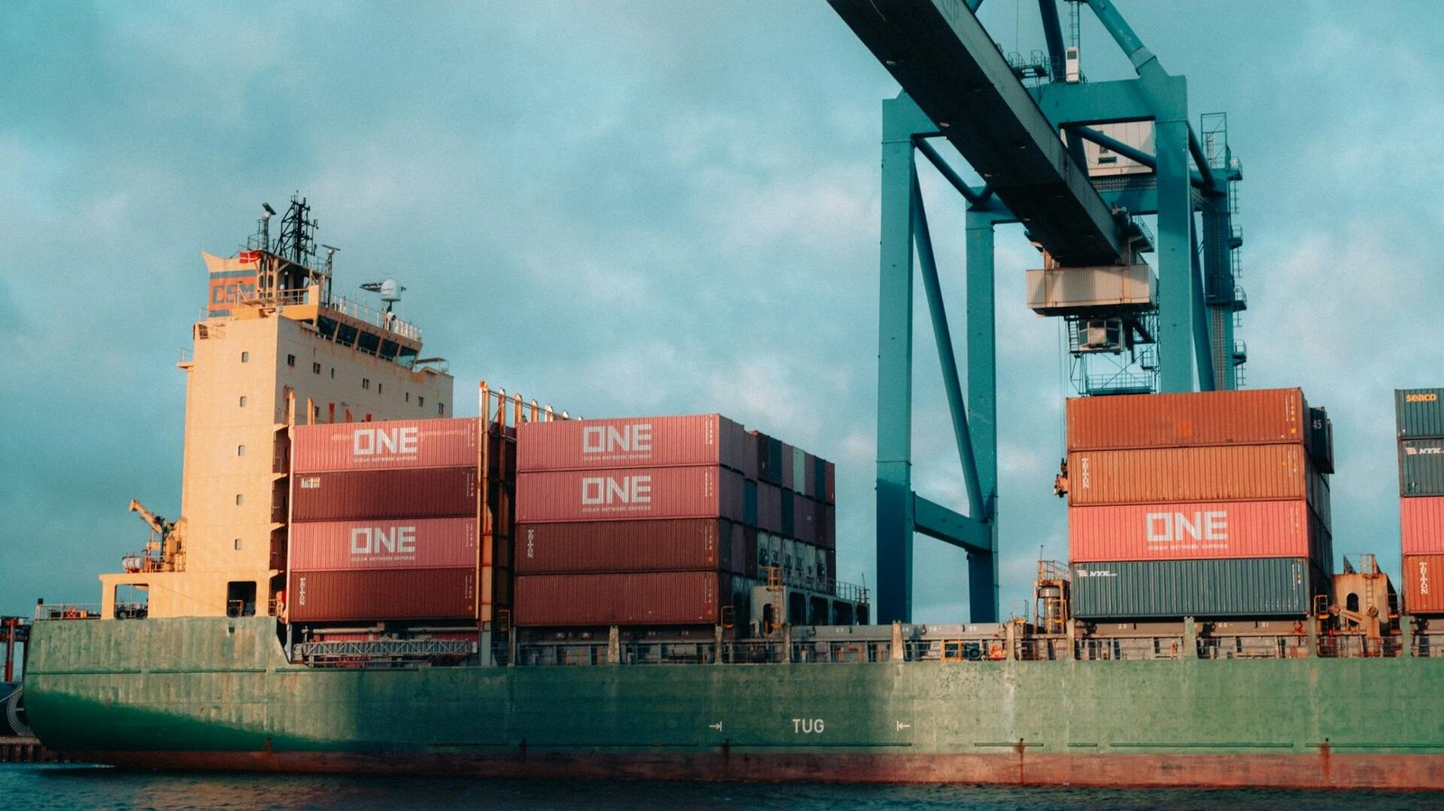Discover the Game - Changing Arctic Shipping Route from China to the UK: Revolutionize Your Sea Freight Efficiency