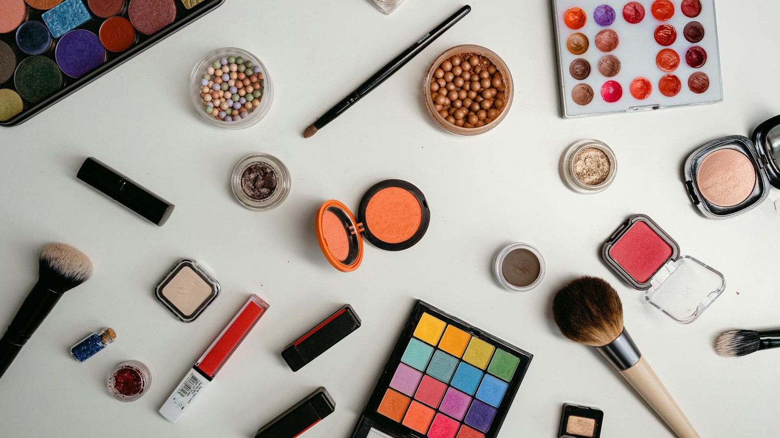 A Comprehensive Guide to International Freight of Beauty Products: Unveiling Core Advantages and Decision - Making Strategies of Express, Air, and Sea Freight