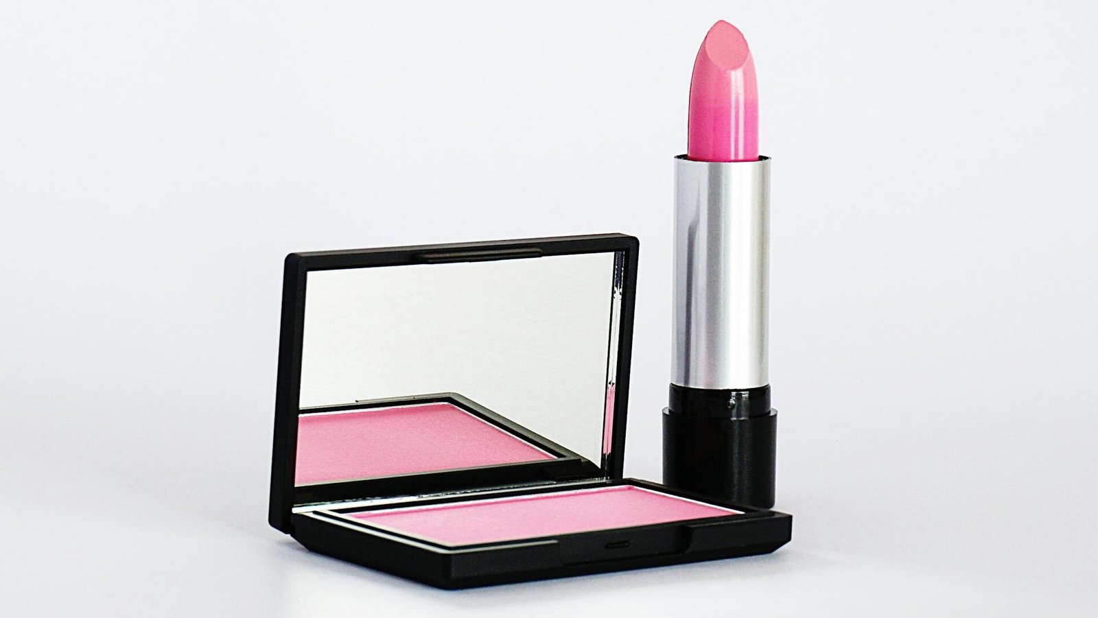 A Comprehensive Guide to International Freight of Beauty Products: Unveiling Core Advantages and Decision - Making Strategies of Express, Air, and Sea Freight