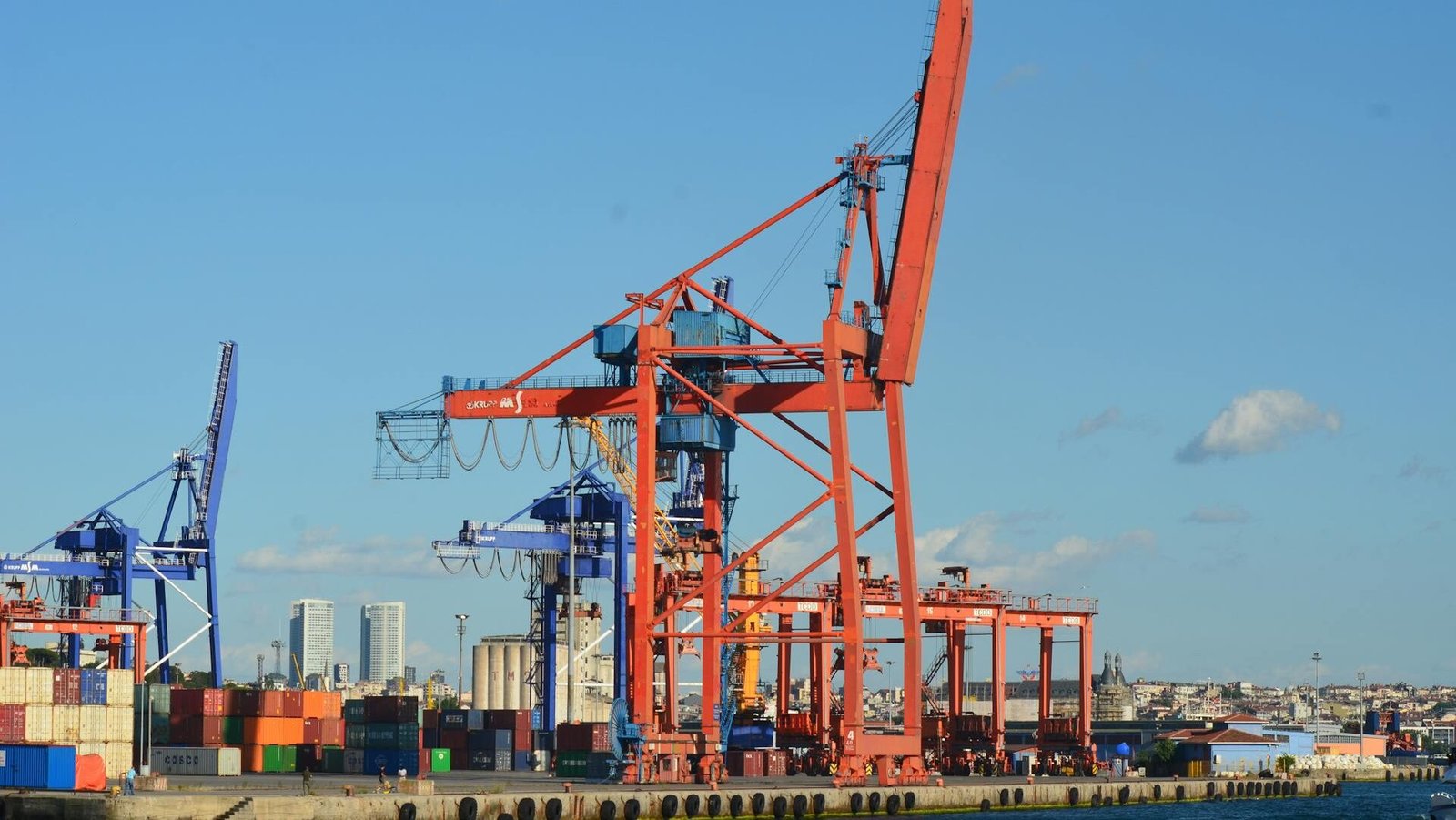 Guide to Sea Freight for Children's Electric Toy Cars: Must-Know Battery Compliance Tips and Pitfall Avoidance for Foreign Trade Professionals