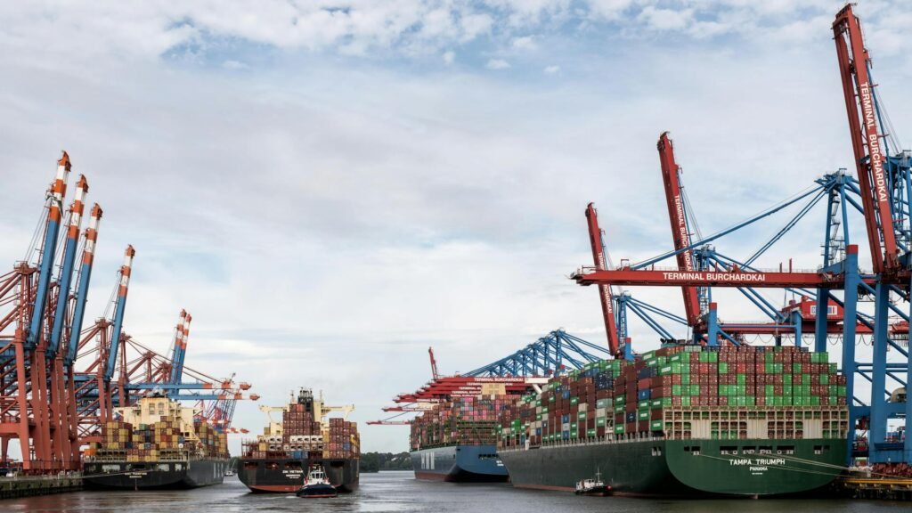 危险品电池运输的“灰进白止”困局：为何合规总在“到港”止步？